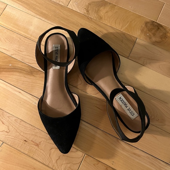 Steve Madden Pointed Toe Flats - Stretch Ankle Strap - Picture 3 of 6